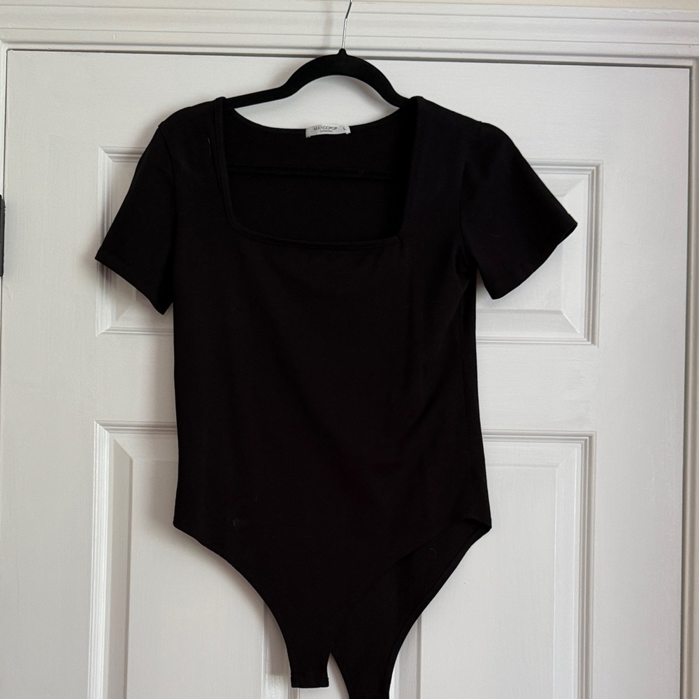 Women’s Black Square-Neck Short Sleeve Bodysuit